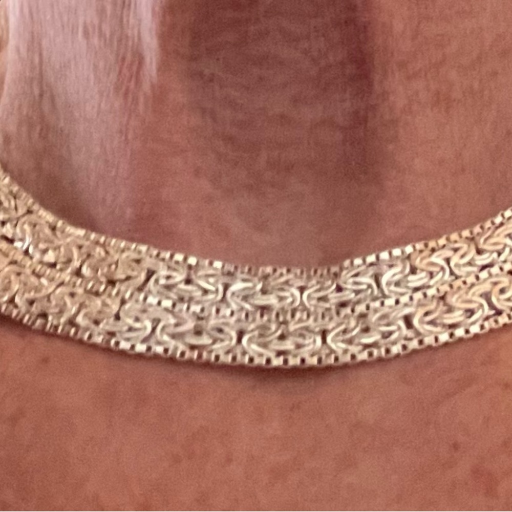 Elegant Silver Chain Necklace